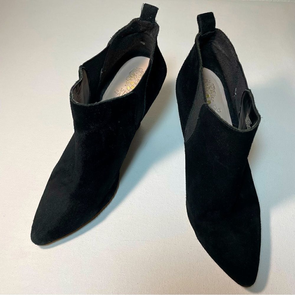 Vince Camuto Women’s Sz 9.5 Black Suede Yannick